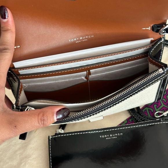 New Tory Burch THEA CANVAS FLAT WALLET CROSSBODY - Picture 7 of 10